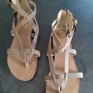 by Guess size 6m New